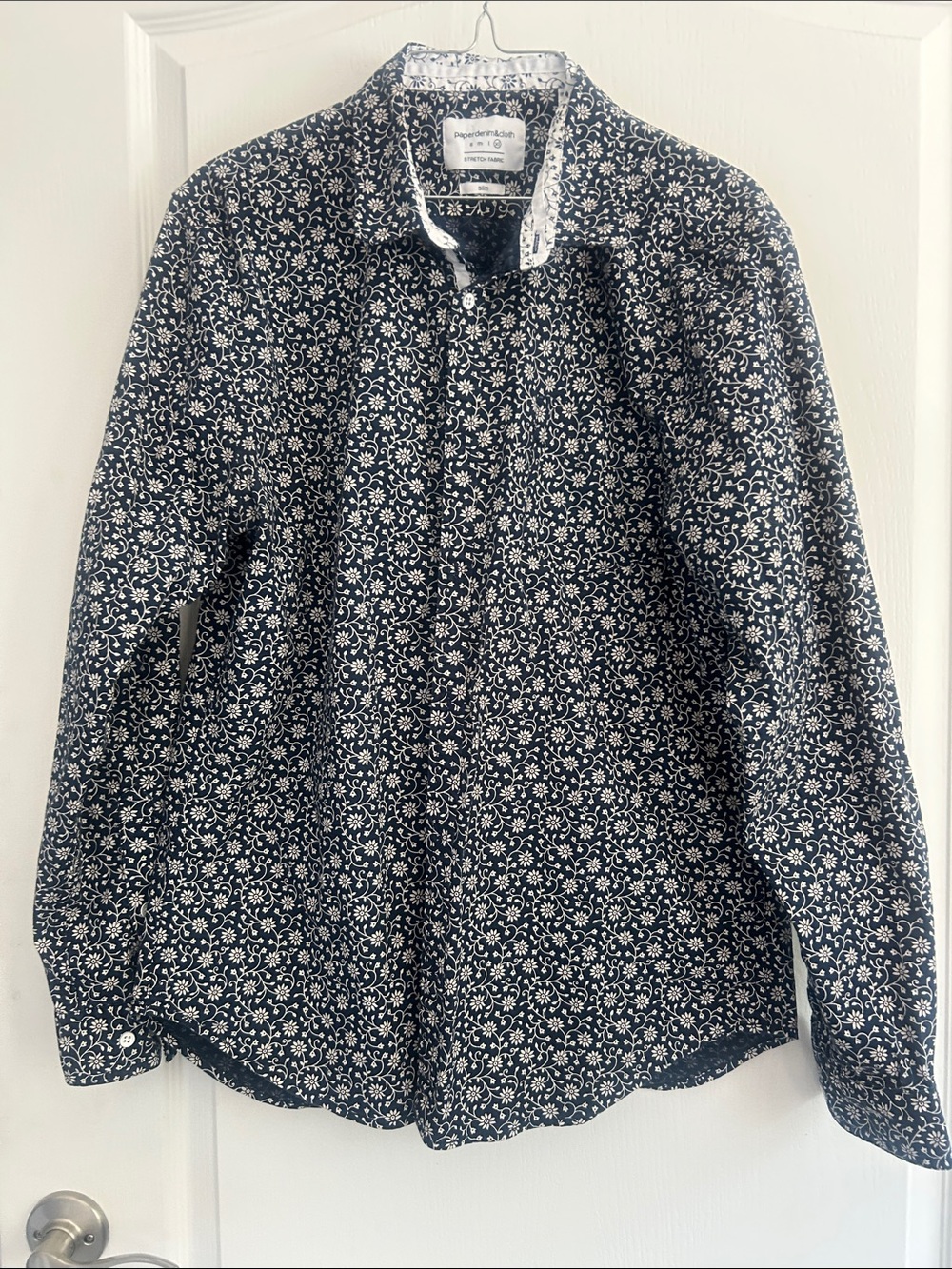 Beautiful Paper Denim & Cloth Navy and White Floral Button-Up Shirt XL